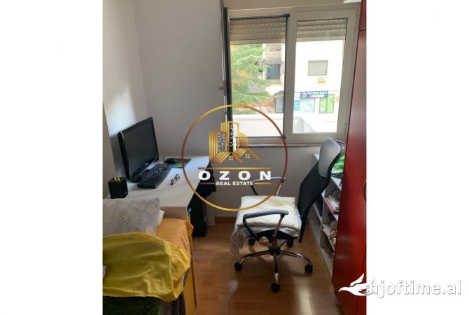 Shtepi ne shitje Apartament ne Tirane, 2+1, Mobilimi E mobiluar, Pagesa 325,000  Euro.