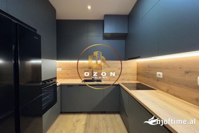 Appartamento in affitto a Tirana 2+1, Arredato