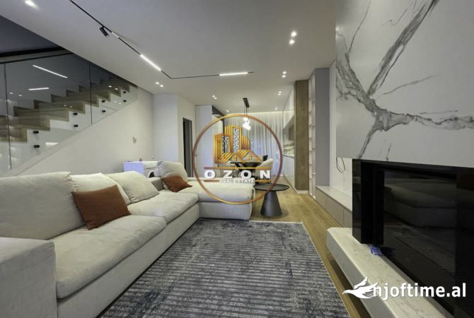 Vilë moderne 3-katëshe për qira në Rezidencë pranë TEG-ut!