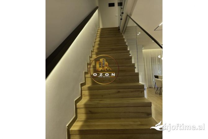 Villa di lusso in affitto a Tirana 3+1, Arredato