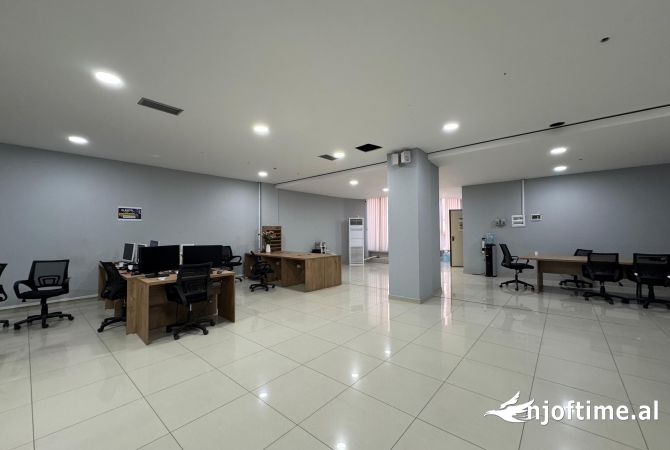 Ambient biznesi ne shitje 3+1 ne Tirane - 750,000 Euro