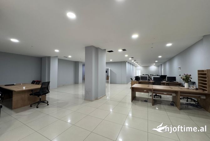 OKAZION-Njesi Tregtare dhe Garazh per shitje ne Astir!