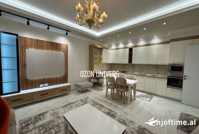 Shtepi ne shitje Apartament ne Tirane, 3+1, Mobilimi E mobiluar, Pagesa 227,000  Euro.