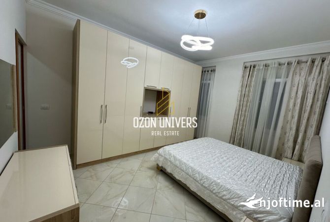 Shtepi ne shitje Apartament ne Tirane, 3+1, Mobilimi E mobiluar, Pagesa 227,000  Euro.