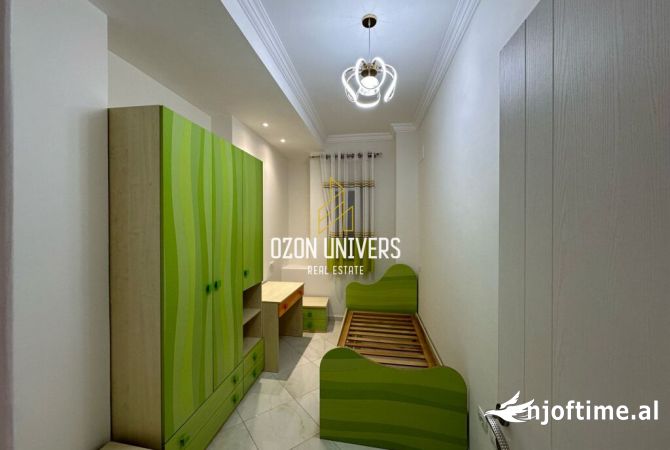 Shtepi ne shitje Apartament ne Tirane, 3+1, Mobilimi E mobiluar, Pagesa 227,000  Euro.