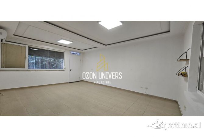 Ambiente Commerciale in Affitto 3+1 a Tirana - 2,300 Euro