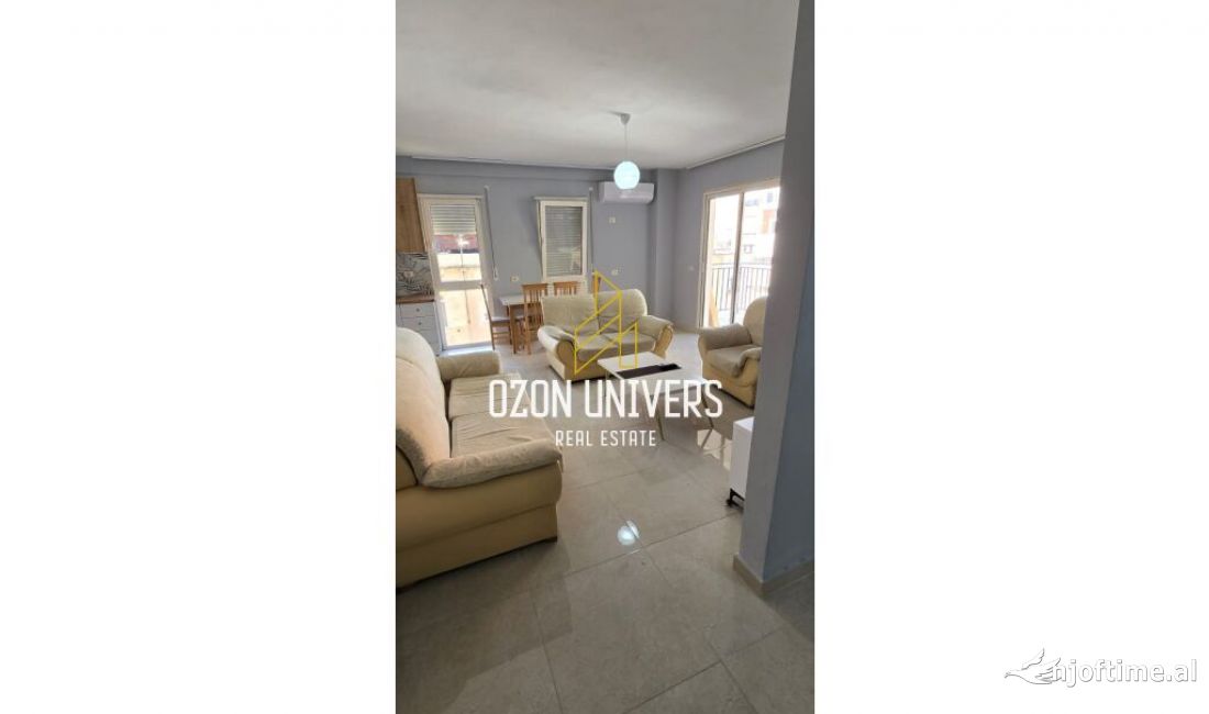 Shtepi ne shitje Apartament ne Tirane, 2+1, Mobilimi E mobiluar, Pagesa 193,000  Euro.