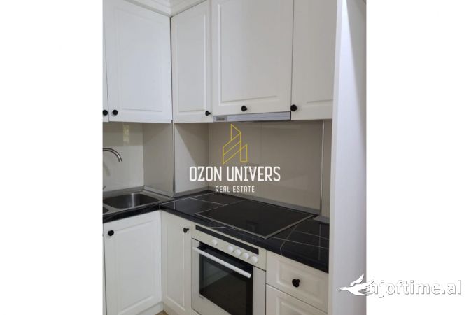 Appartamento in affitto a Tirana 1+1, Vuoto