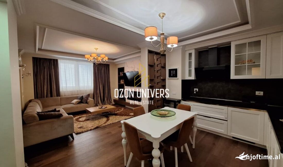 Appartamento in vendita a Tirana 1+1, Arredato