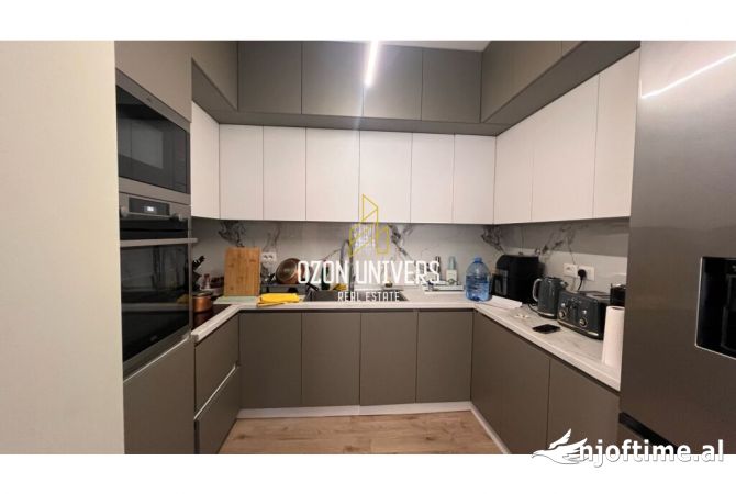Shtepi ne shitje Apartament ne Tirane, 2+1, Mobilimi E mobiluar, Pagesa 357,000  Euro.