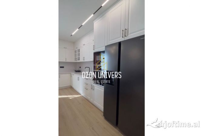 Appartamento in affitto a Tirana 3+1, Arredato