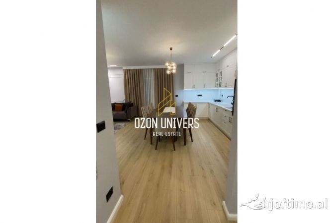 Appartamento in affitto a Tirana 3+1, Arredato