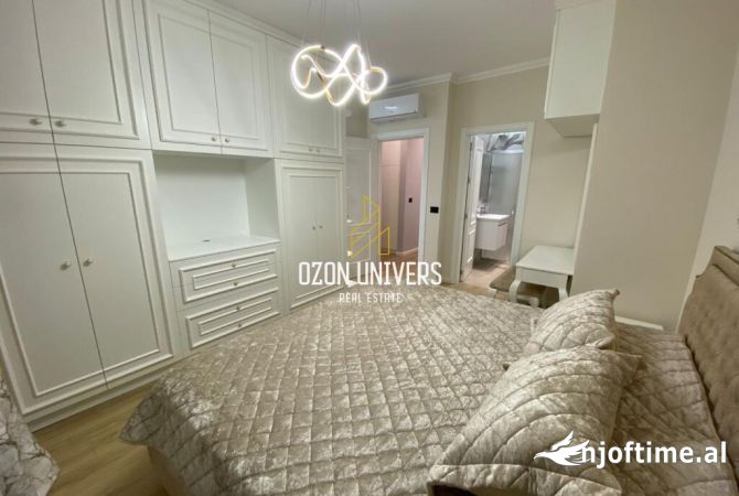 Appartamento in affitto a Tirana 3+1, Arredato