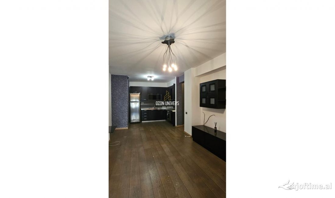 Appartamento in vendita a Tirana 2+1, Arredato