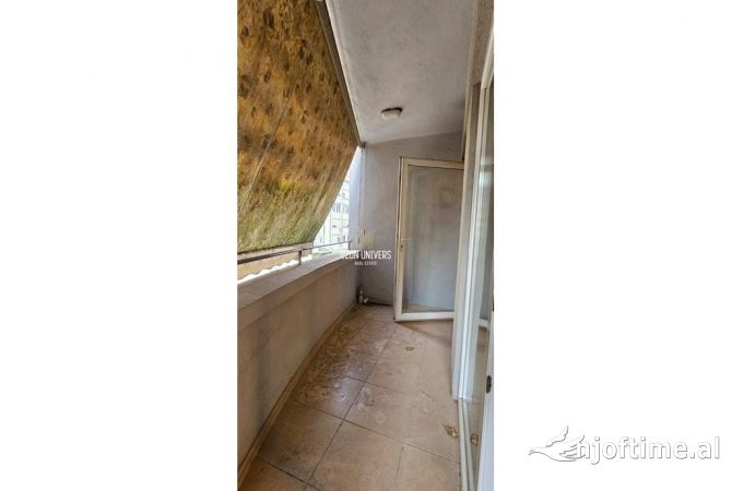 Appartamento in vendita a Tirana 2+1, Arredato