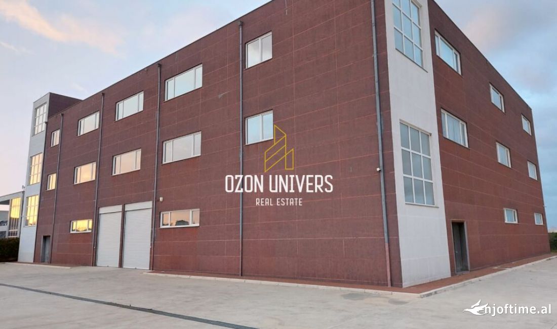 Shitet Godine Tre Kateshe me Funksion Sherbimi ne Portoromano, Durres