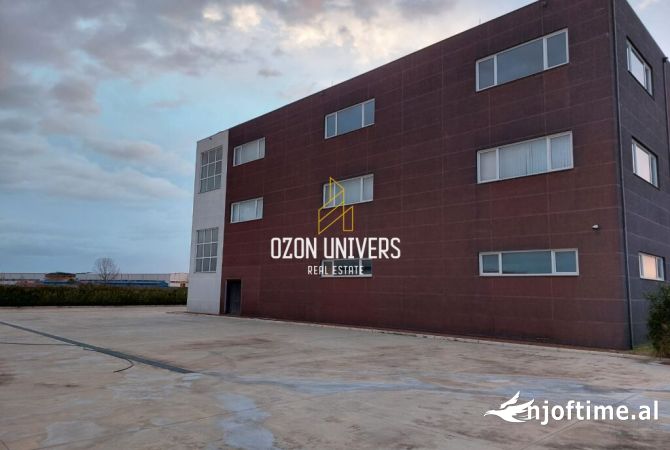 Ambient biznesi ne shitje 3+1 ne Durres - 1,300,000 Euro