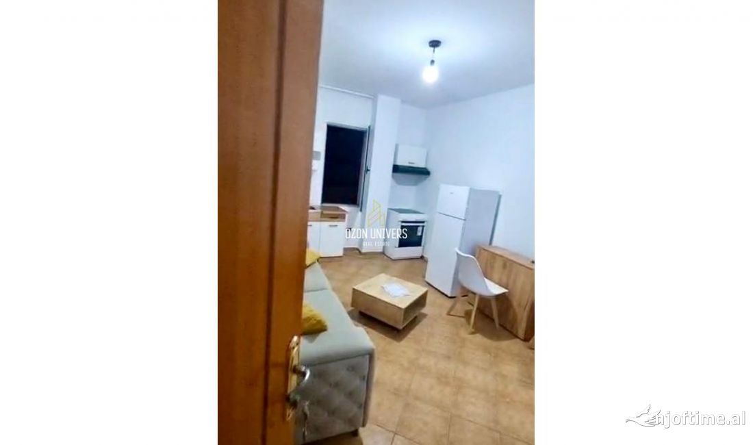 Shtepi ne shitje Apartament ne Tirane, 3+1, Mobilimi Pjeserisht e mobiluar, Pagesa 145,000  Euro.