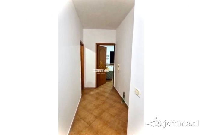 Shtepi ne shitje Apartament ne Tirane, 3+1, Mobilimi Pjeserisht e mobiluar, Pagesa 145,000  Euro.