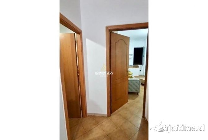 Shtepi ne shitje Apartament ne Tirane, 3+1, Mobilimi Pjeserisht e mobiluar, Pagesa 145,000  Euro.
