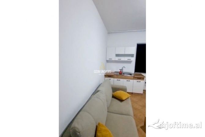 Shtepi ne shitje Apartament ne Tirane, 3+1, Mobilimi Pjeserisht e mobiluar, Pagesa 145,000  Euro.