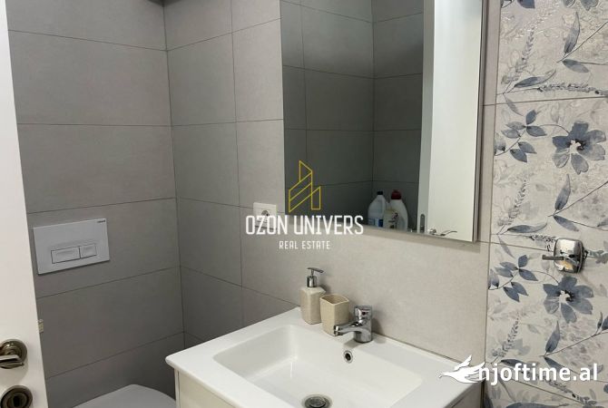 Shtepi ne shitje Apartament ne Tirane, 2+1, Mobilimi E mobiluar, Pagesa 250,000  Euro.
