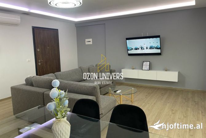 Apartament 2+1 per shitje te Pazari i Ri ( Optika Roma ) !