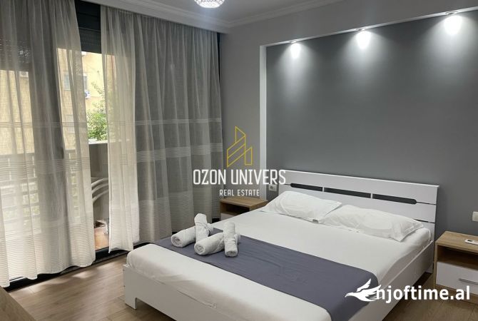 Shtepi ne shitje Apartament ne Tirane, 2+1, Mobilimi E mobiluar, Pagesa 250,000  Euro.