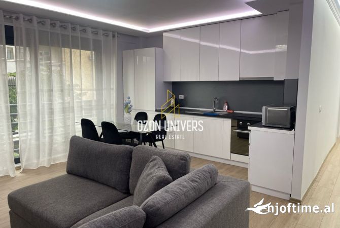 Shtepi ne shitje Apartament ne Tirane, 2+1, Mobilimi E mobiluar, Pagesa 250,000  Euro.