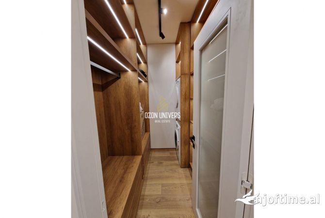 Appartamento in affitto a Tirana 2+1, Arredato