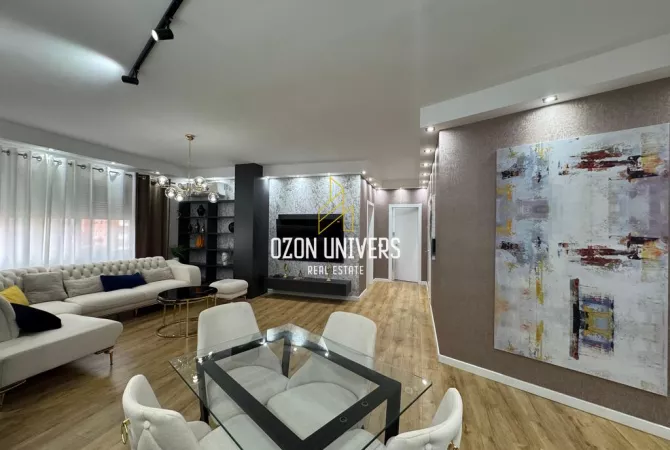 Appartamento in affitto a Tirana 2+1, Arredato