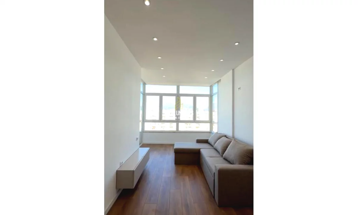 Shtepi ne shitje Apartament ne Tirane, 1+1, Mobilimi E mobiluar, Pagesa 95,000  Euro.