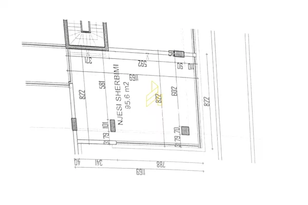 Ambiente Commerciale in Vendita 1+1 a Durazzo - 286,800 Euro
