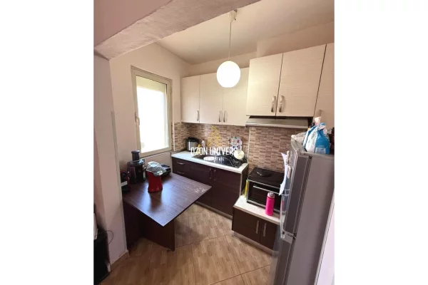 Appartamento in vendita a Tirana 1+1, Arredato