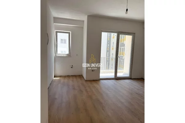 Shtepi me qera Apartament ne Tirane, 1+1, Mobilimi Bosh, pa mobiluar, Pagesa 450  Euro.