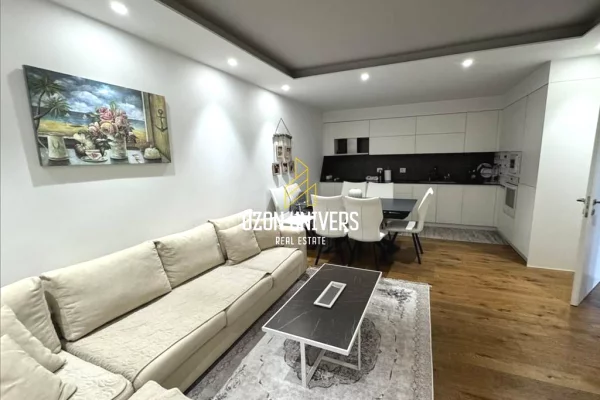 Shtepi me qera Shtepi Private ne Tirane, 3+1, Mobilimi E mobiluar, Pagesa 1,500  Euro.