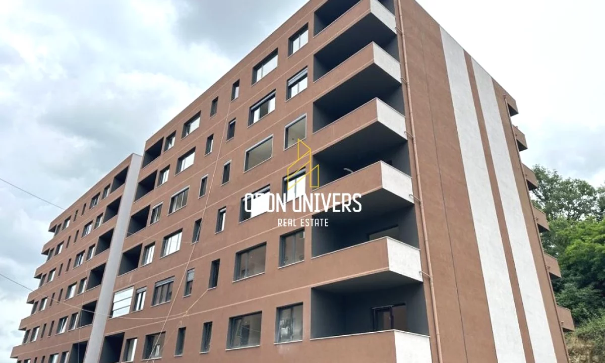 Appartamento in vendita a Tirana 3+1, Vuoto