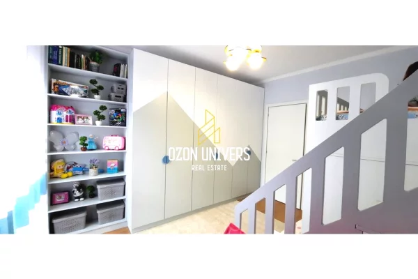 Shtepi ne shitje Apartament ne Tirane, 2+1, Mobilimi E mobiluar, Pagesa 213,000  Euro.