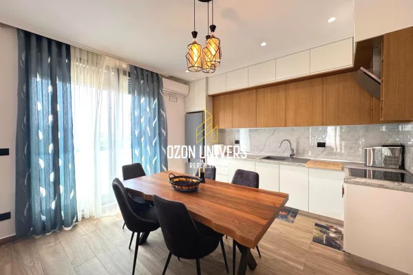 Appartamento in affitto a Tirana 2+1, Arredato