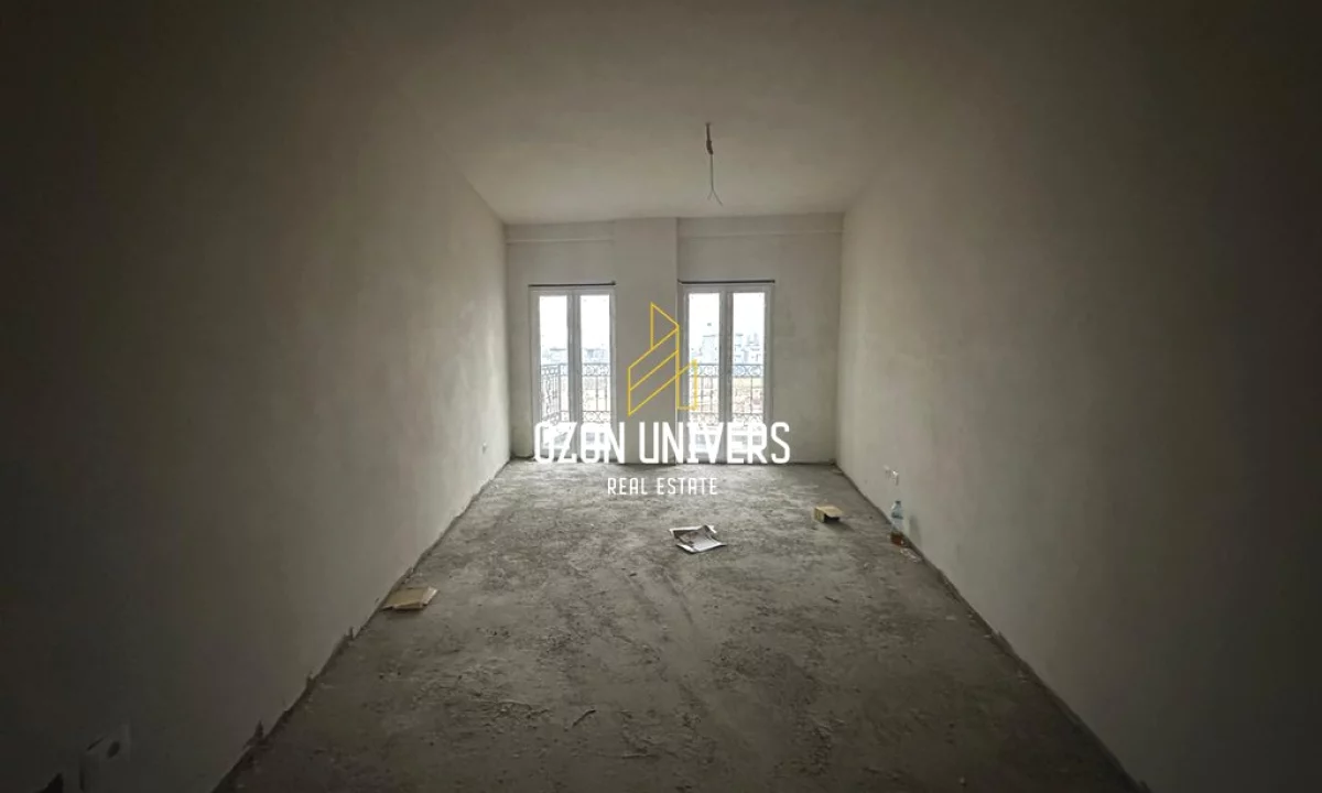 Shtepi ne shitje Apartament ne Tirane, 1+1, Mobilimi Bosh, pa mobiluar, Pagesa 160,000  Euro.