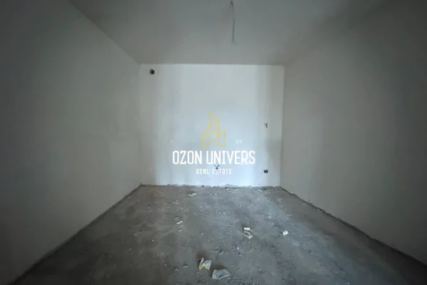 Shtepi ne shitje Apartament ne Tirane, 1+1, Mobilimi Bosh, pa mobiluar, Pagesa 160,000  Euro.