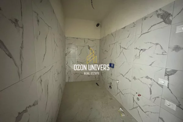 Shtepi ne shitje Apartament ne Tirane, 1+1, Mobilimi Bosh, pa mobiluar, Pagesa 160,000  Euro.