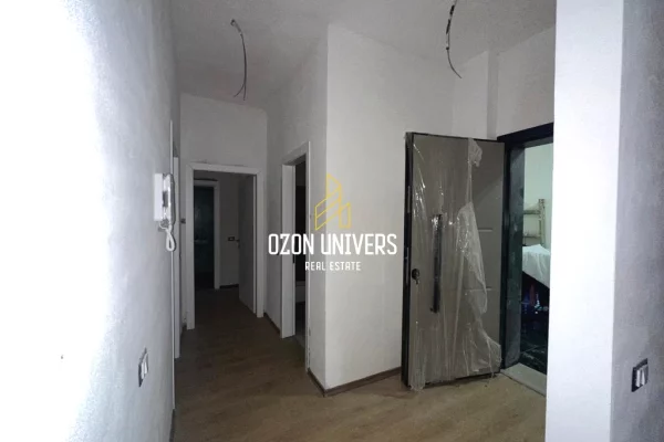 Shtepi ne shitje Apartament ne Tirane, 2+1, Mobilimi Bosh, pa mobiluar, Pagesa 210,000  Euro.