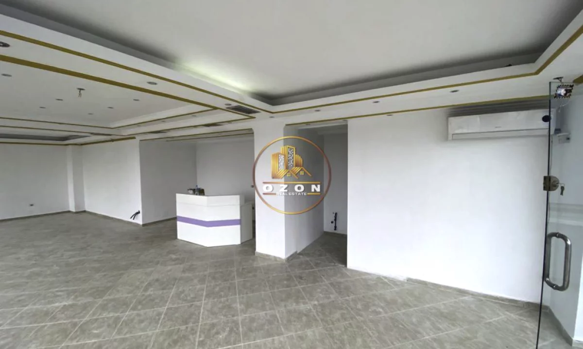 Ambient biznesi, buze rruge, me qira ne Kamez!