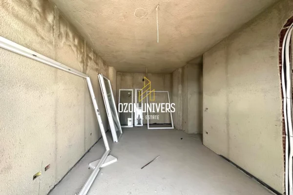 Shtepi ne shitje Apartament ne Tirane, 2+1, Mobilimi Bosh, pa mobiluar, Pagesa 109,497  Euro.