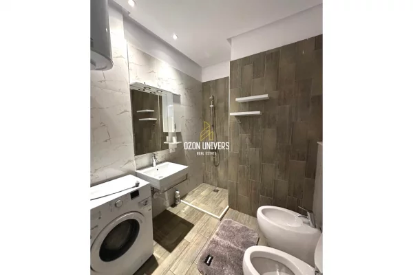 Shtepi ne shitje Apartament ne Tirane, 2+1, Mobilimi E mobiluar, Pagesa 203,000  Euro.