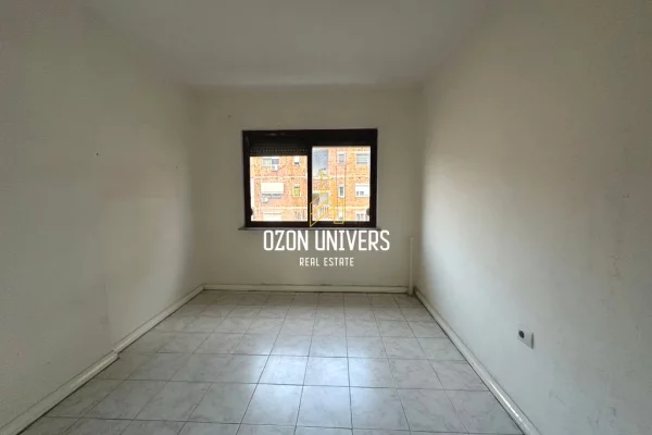 Shtepi ne shitje Apartament ne Tirane, 2+1, Mobilimi Bosh, pa mobiluar, Pagesa 168,000  Euro.