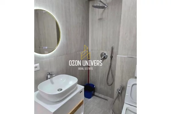 Shtepi ne shitje Apartament ne Tirane, 1+1, Mobilimi Bosh, pa mobiluar, Pagesa 117,000  Euro.