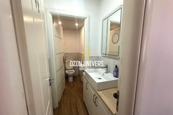 Biznes Fast-Food per Shitje, Bulevardi Bajram Curri!