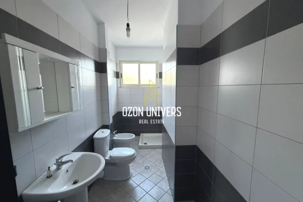 Shtepi ne shitje Apartament ne Lezhe, 3+1, Mobilimi E mobiluar, Pagesa 214,500  Euro.